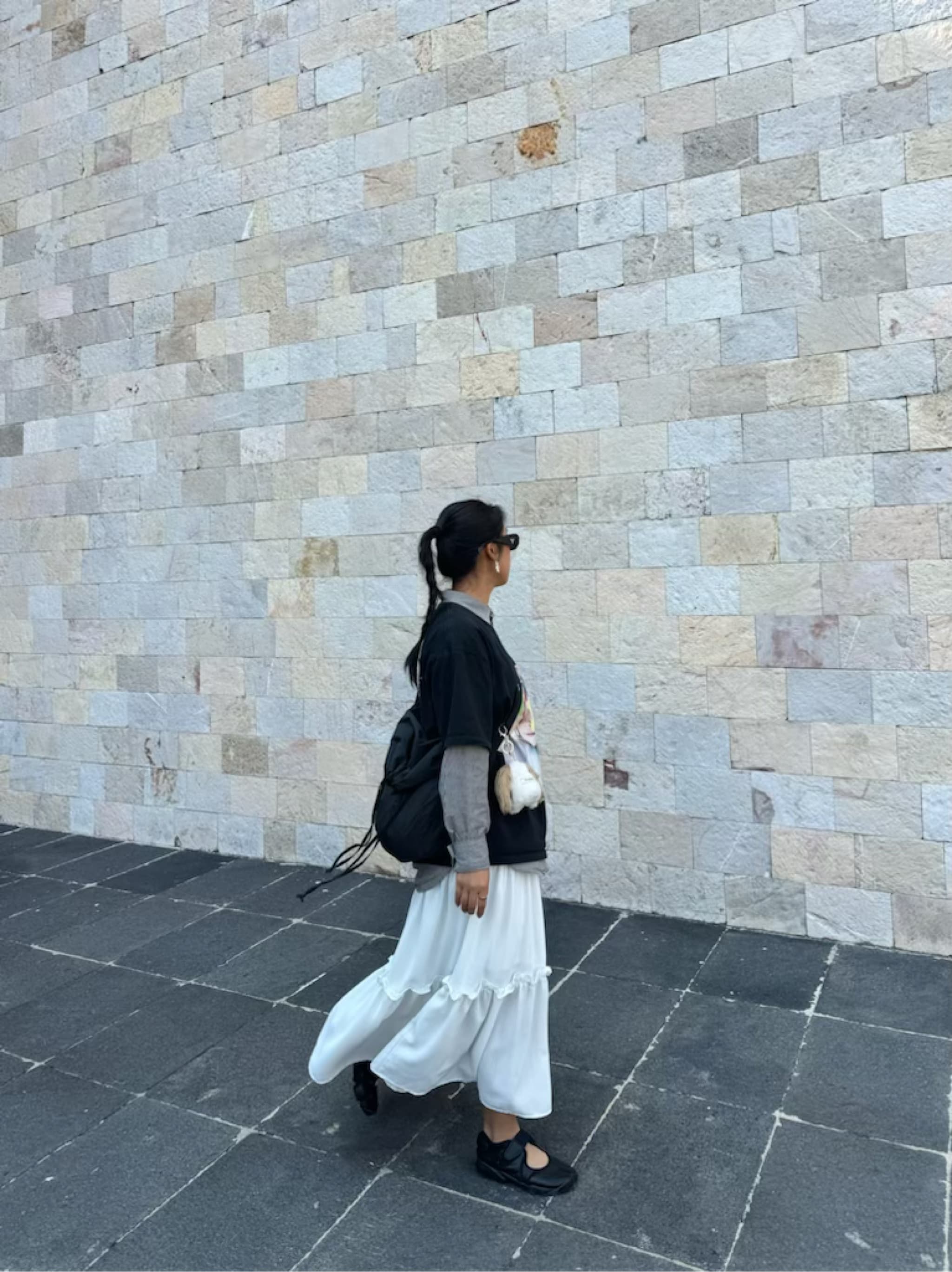 Outfit of the day – walking by a stone wall